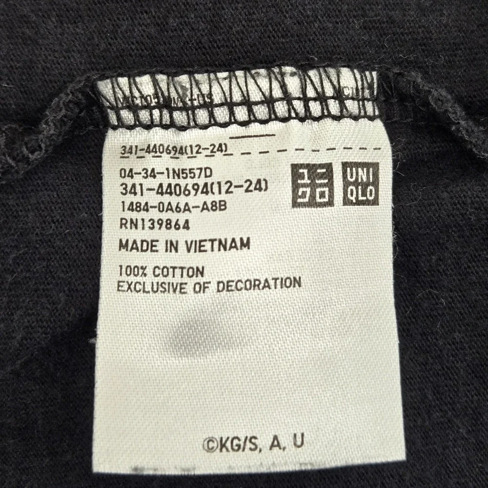 Uniqlo x Demon Slayer Men Shirt XL Black Zenitsu Anime‎ Logo Short Sleeve